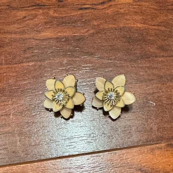 Anthropologie Cream Floral Earrings - Picture 1 of 2